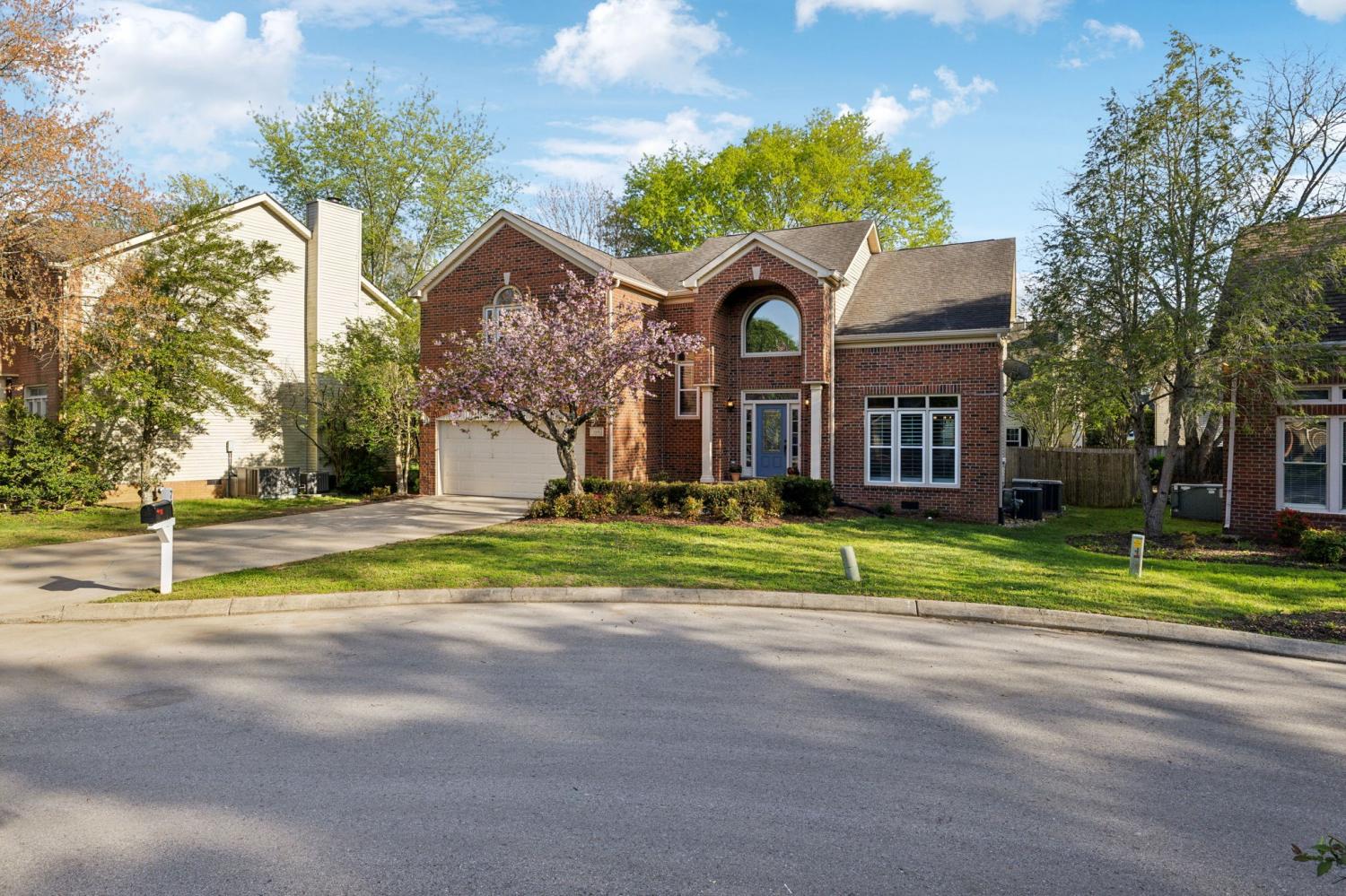 709-Shadowlawn-Ct For Sale