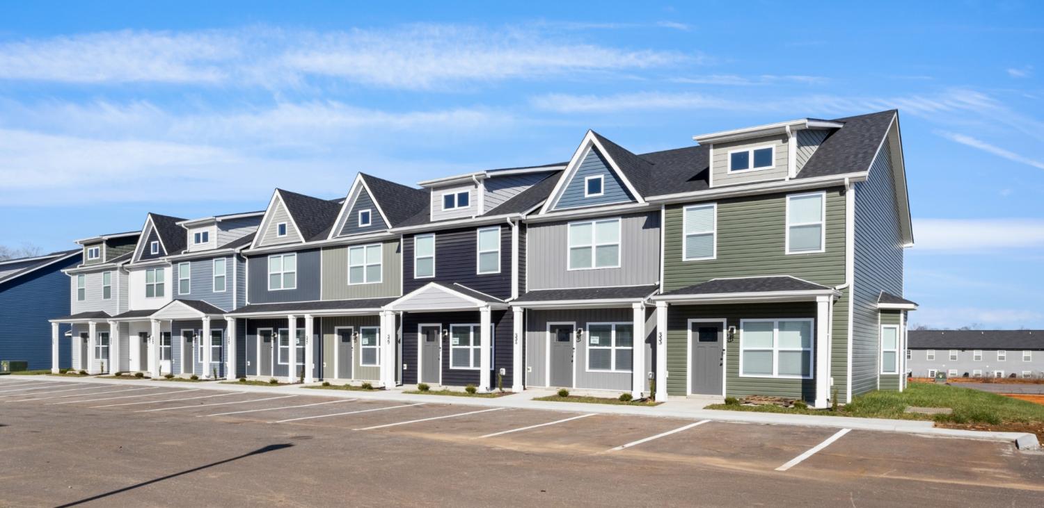 331-Front-Ridge-Circle For Sale