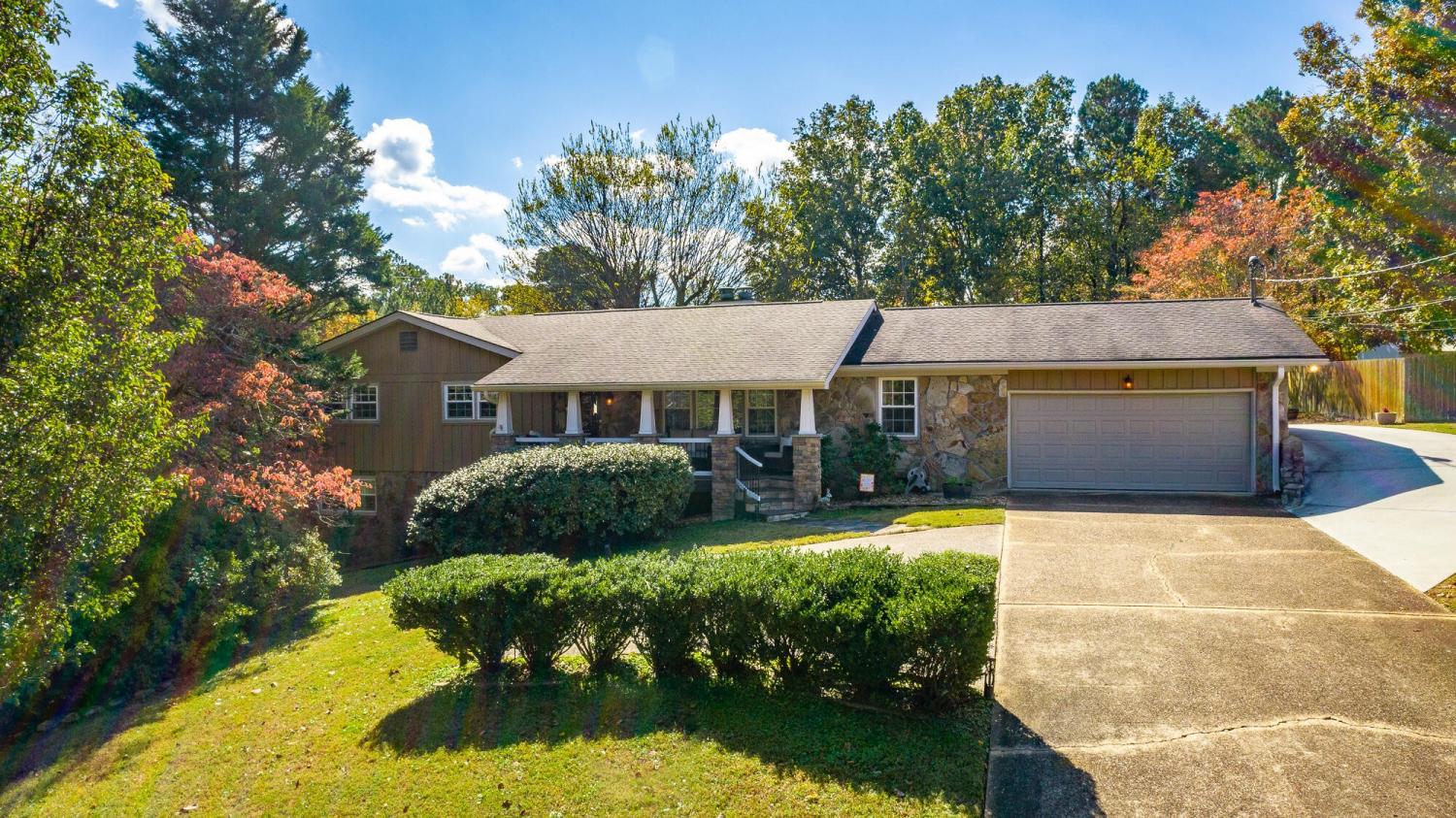 3315-Oak-Burr-Drive For Sale