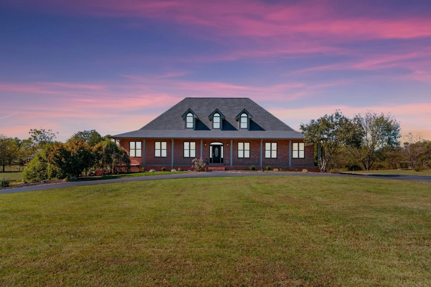 160-Mann-Rd For Sale