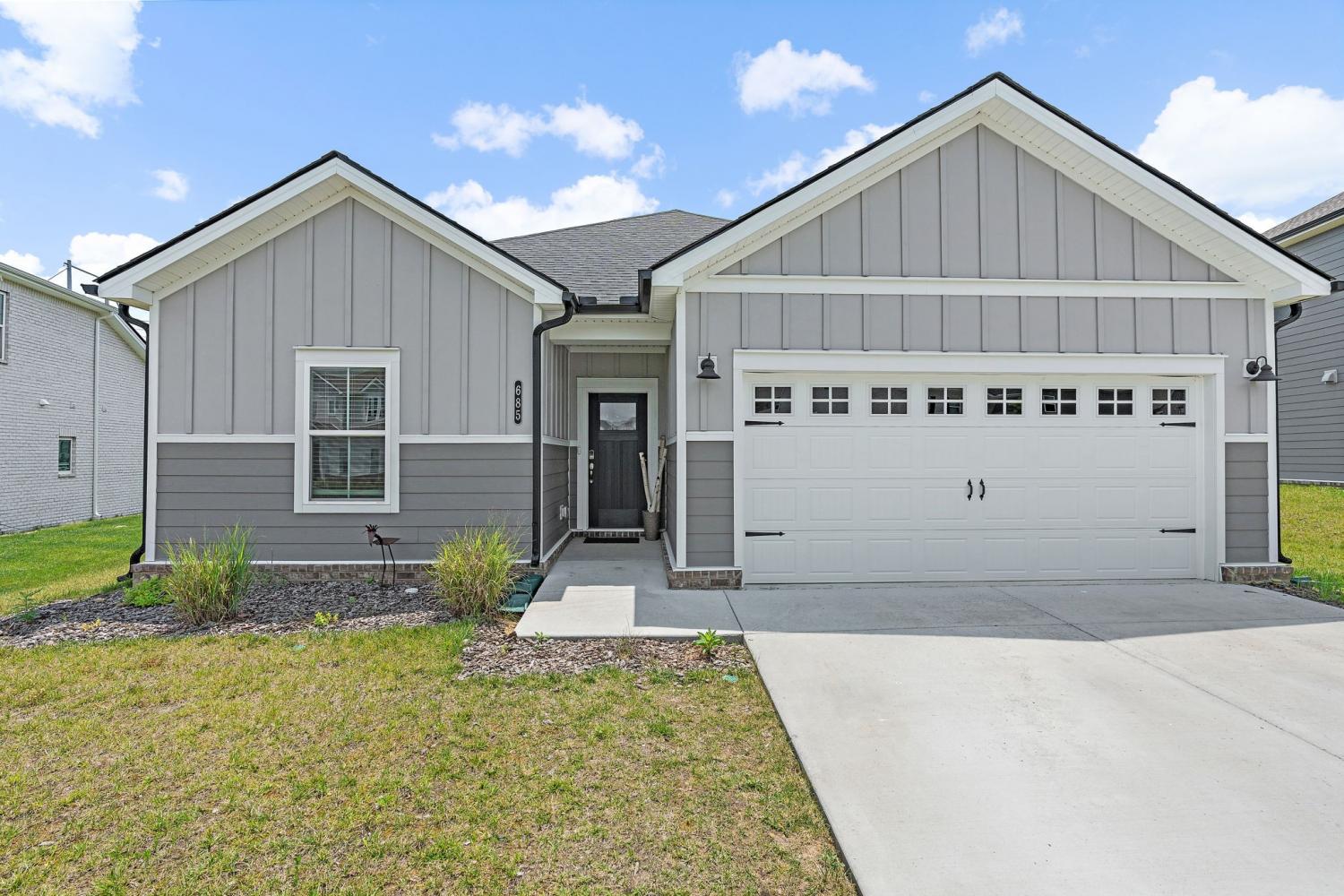 685-Castle-Rd For Sale
