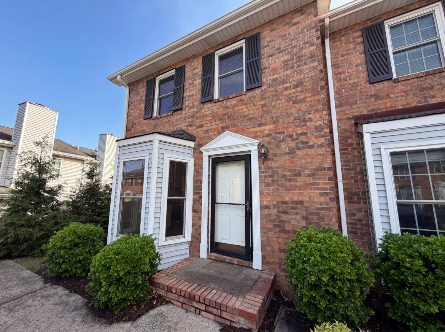 460-Claircrest-Dr For Sale