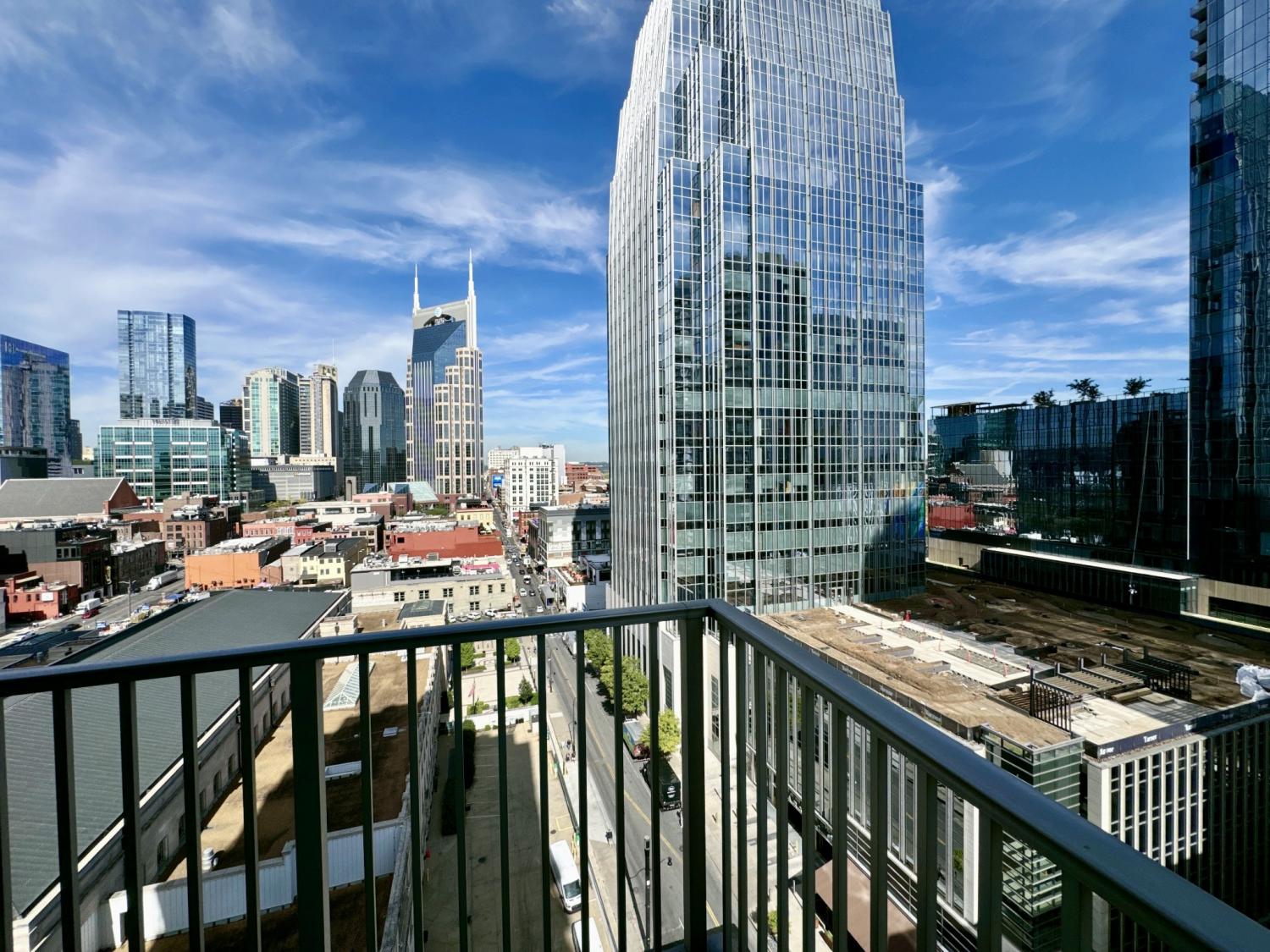 301-Demonbreun-st For Sale