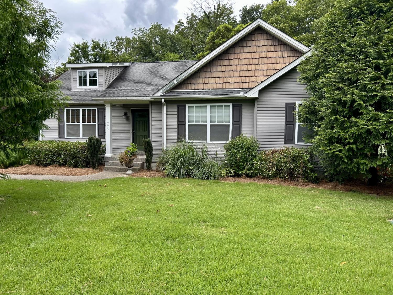 225-Hickory-Dr For Sale