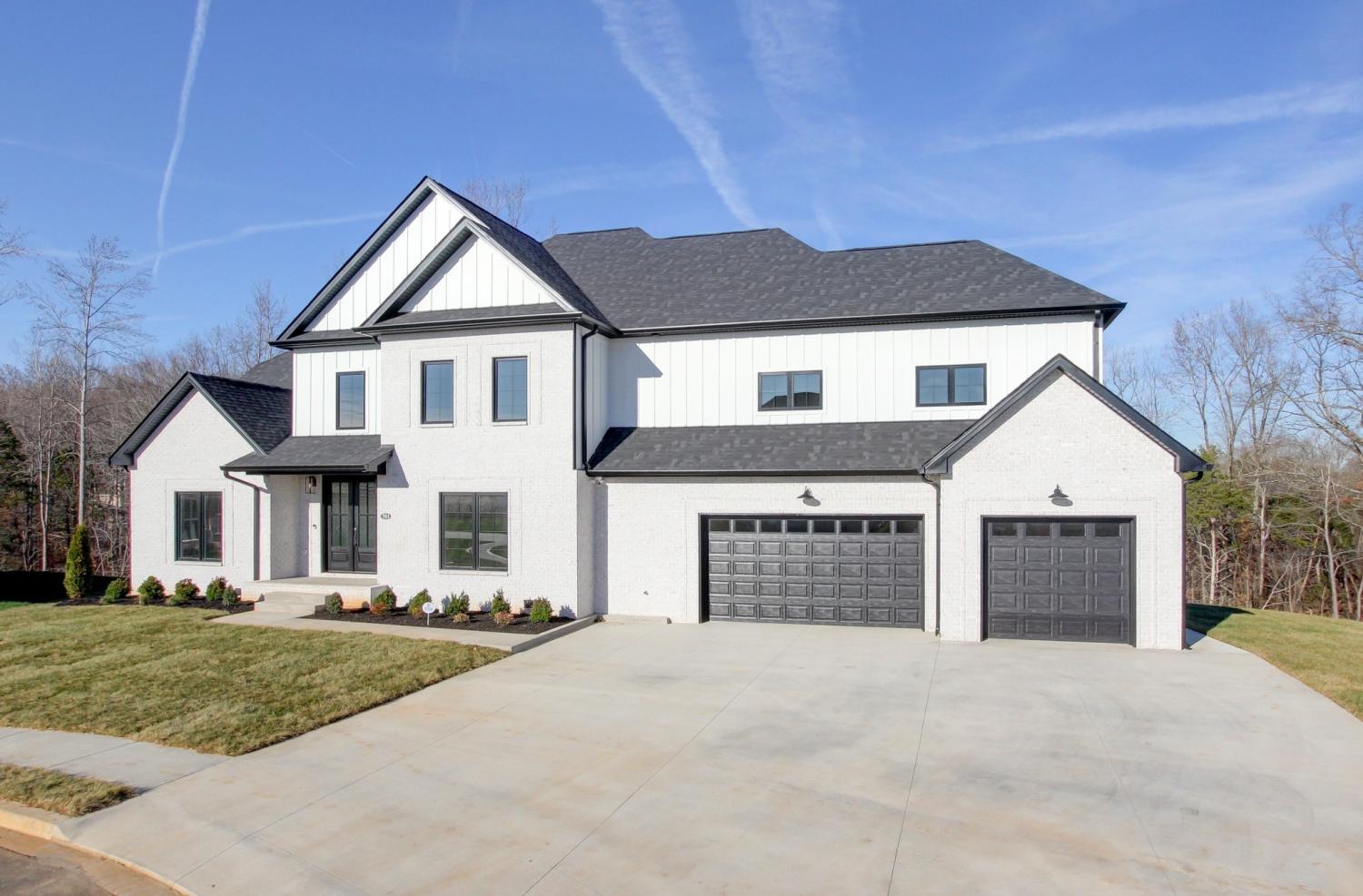 701-Sandringham-Ct For Sale
