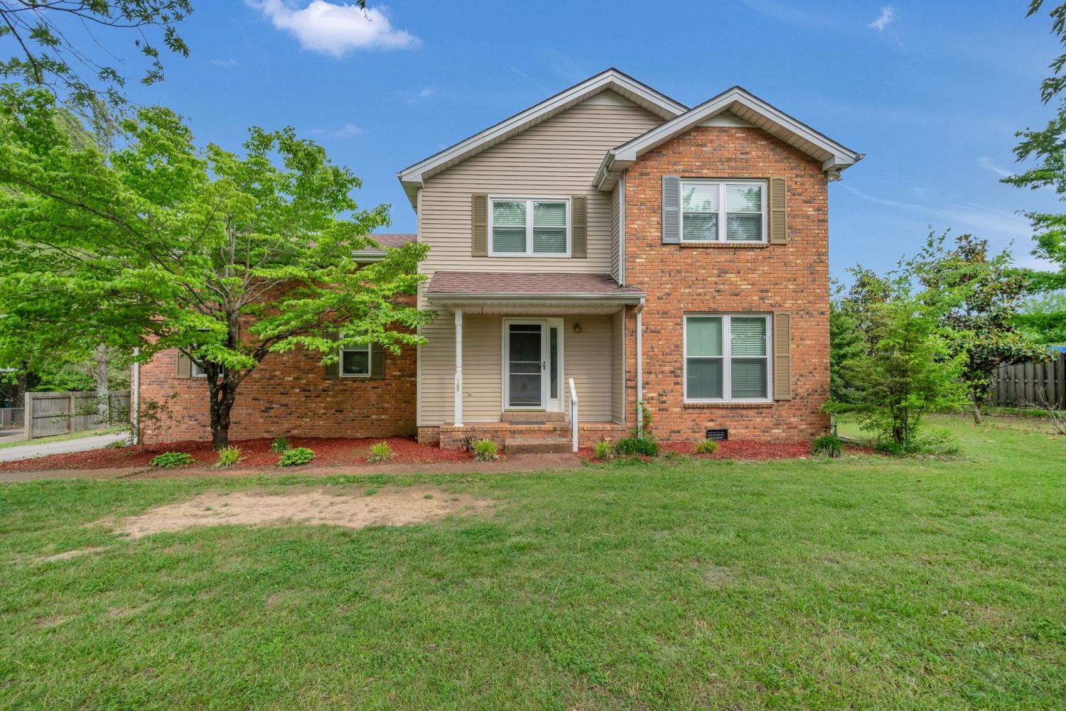 100-Lone-Oak-Dr For Sale