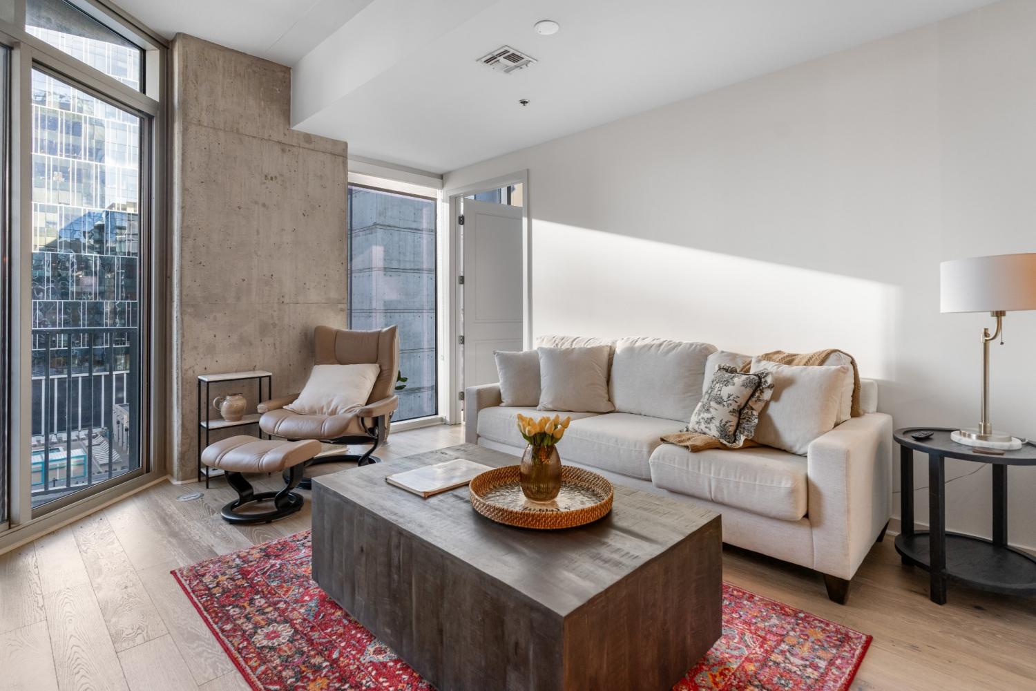 301-Demonbreun-St For Sale