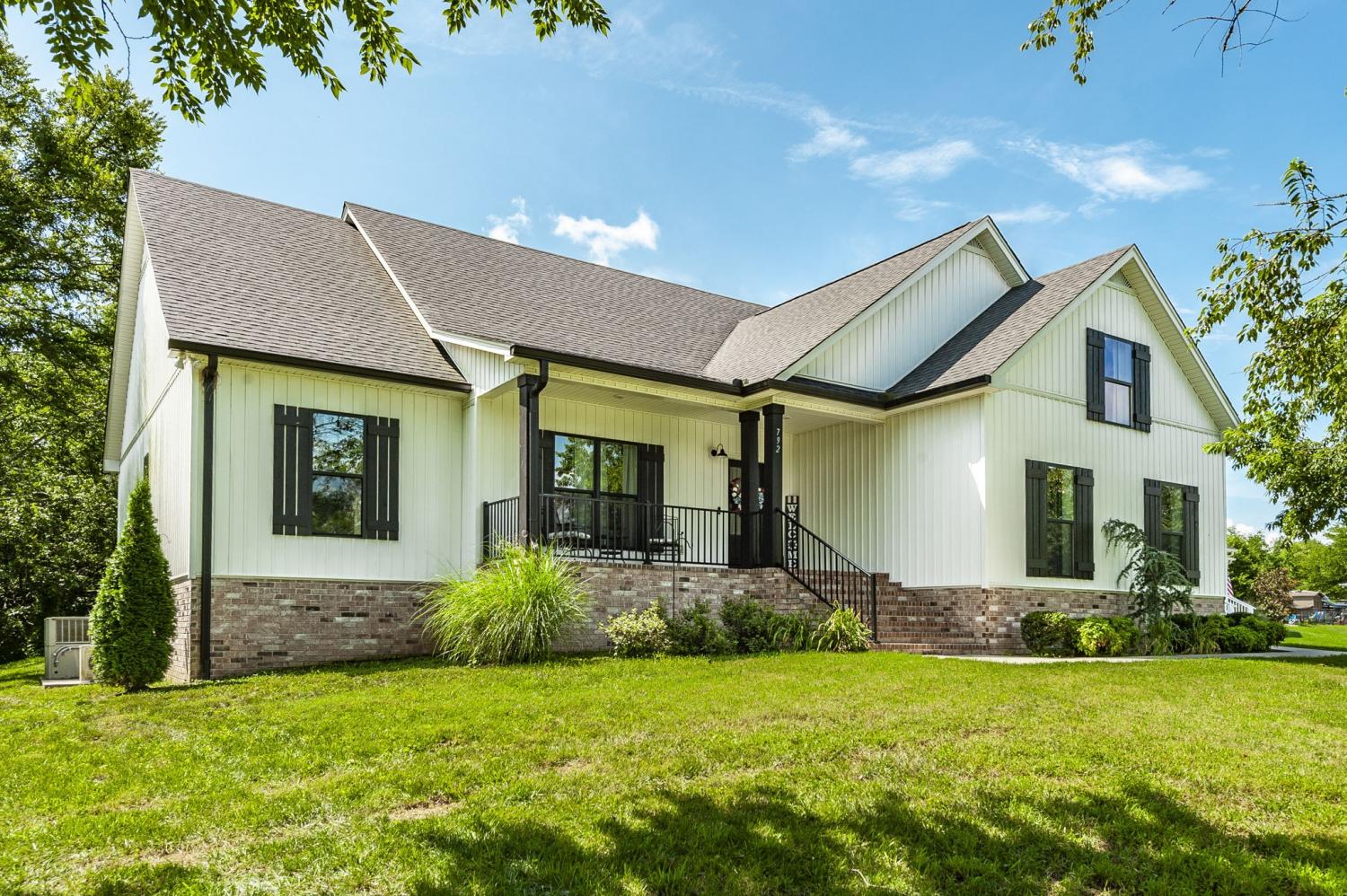 792-Greenfield-Ln For Sale