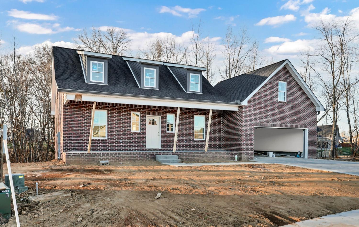 155-Cottage-Ln For Sale