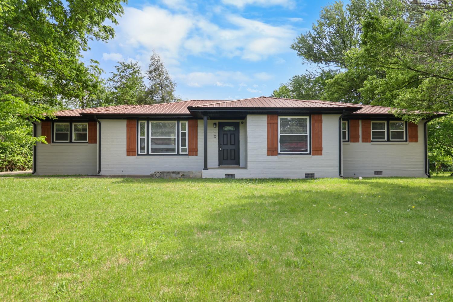 10-Lexington-Dr For Sale