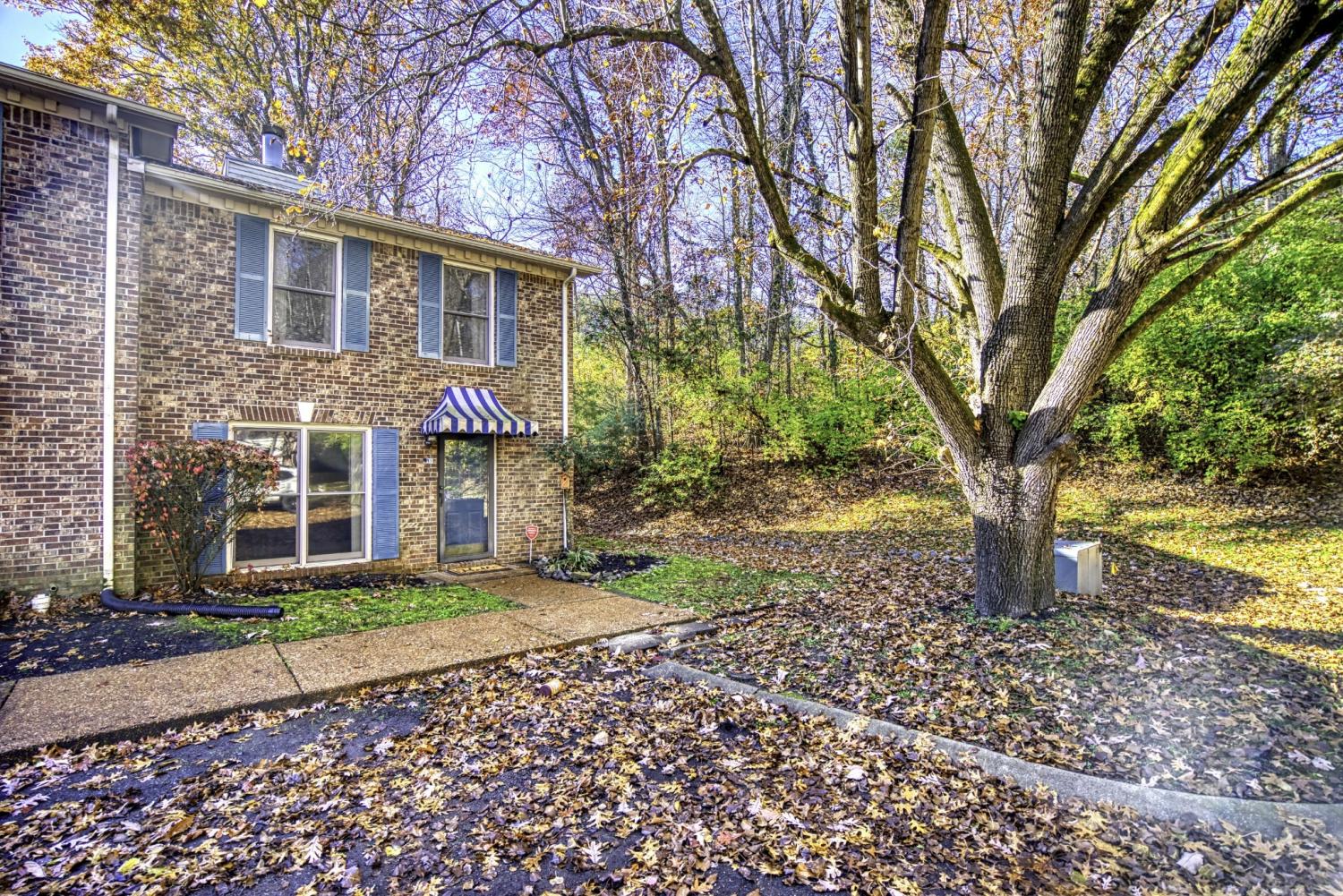 513-Williamsburg-Dr For Sale