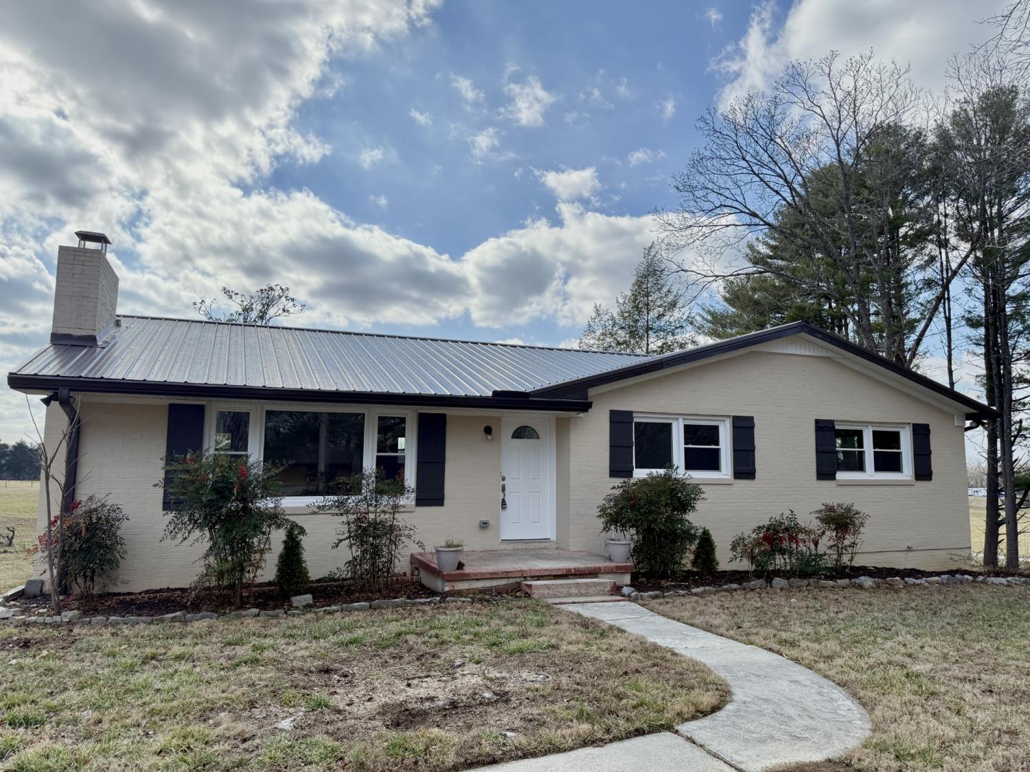 304-Bowling-Alley-Rd For Sale