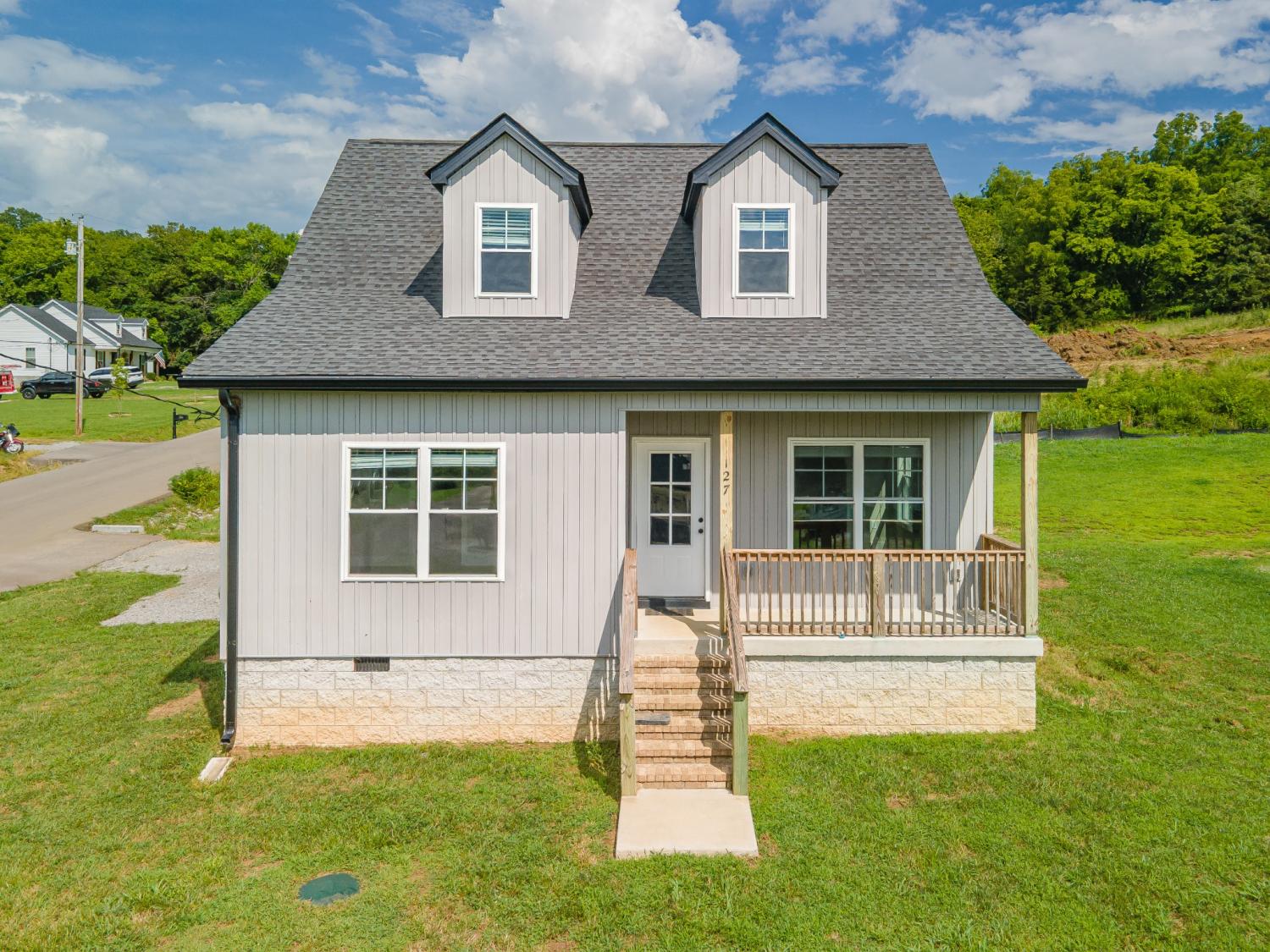 127-E-Hill-St For Sale