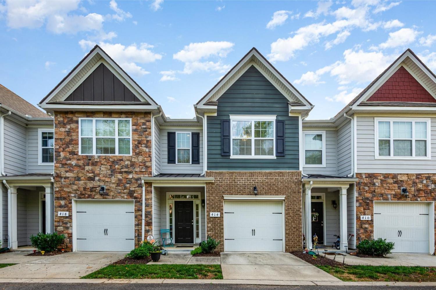 414-Manor-Row For Sale