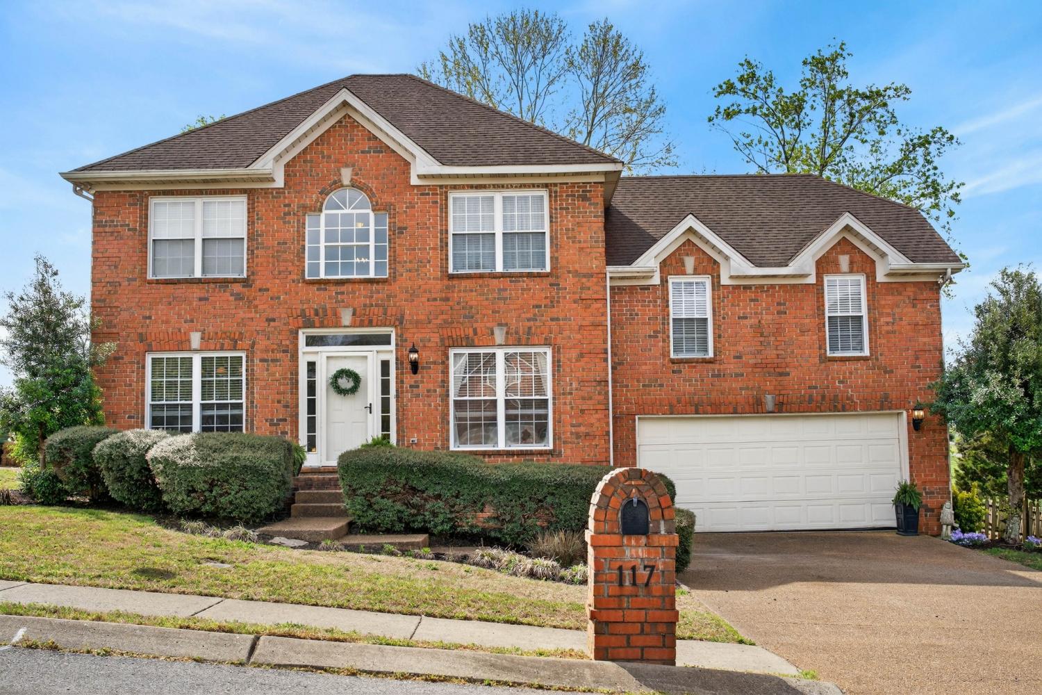 117-Huntington-Pl For Sale