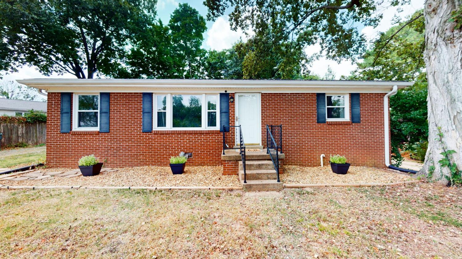 100-Pitt-Ln For Sale