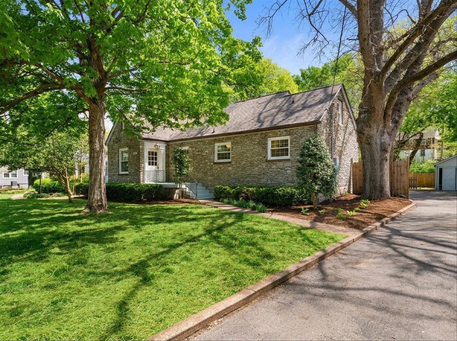 3508-General-Bate-Dr For Sale