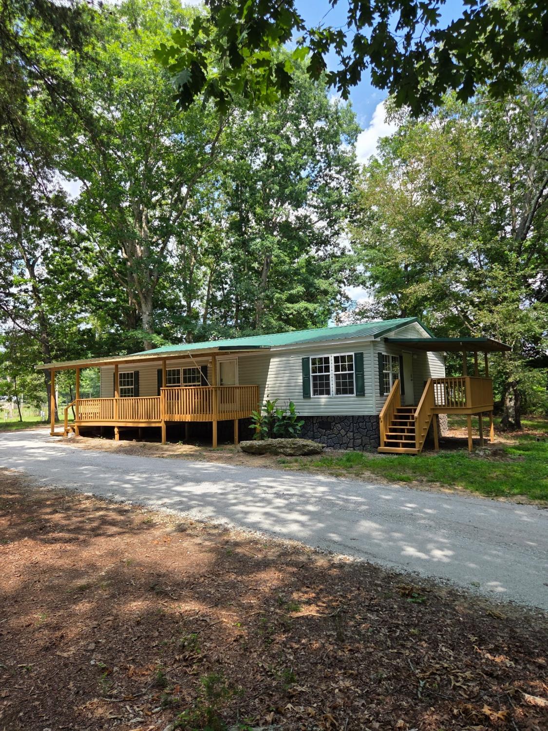 131-Laurel-Trails-Ln For Sale