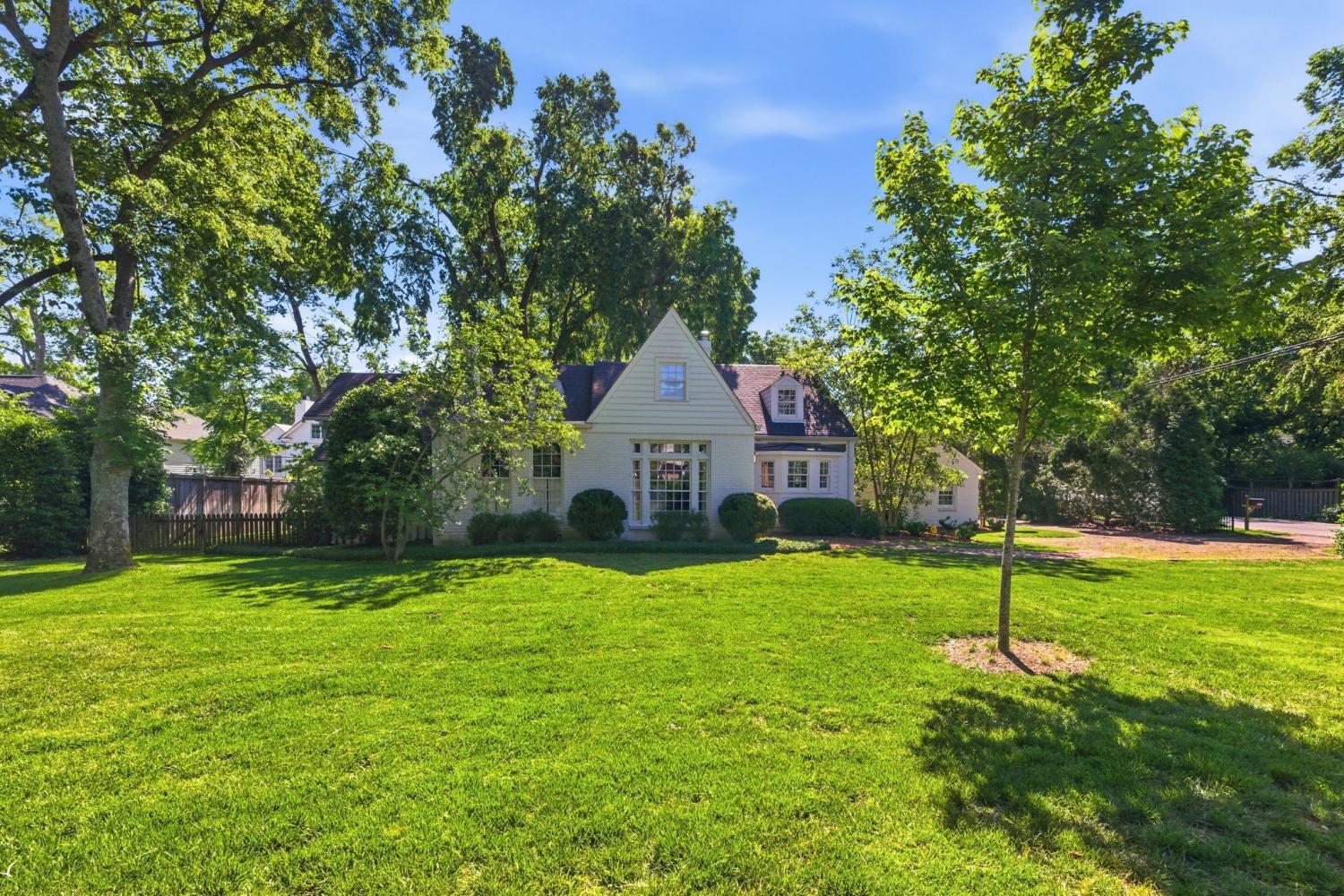 200-Brookfield-Ave For Sale