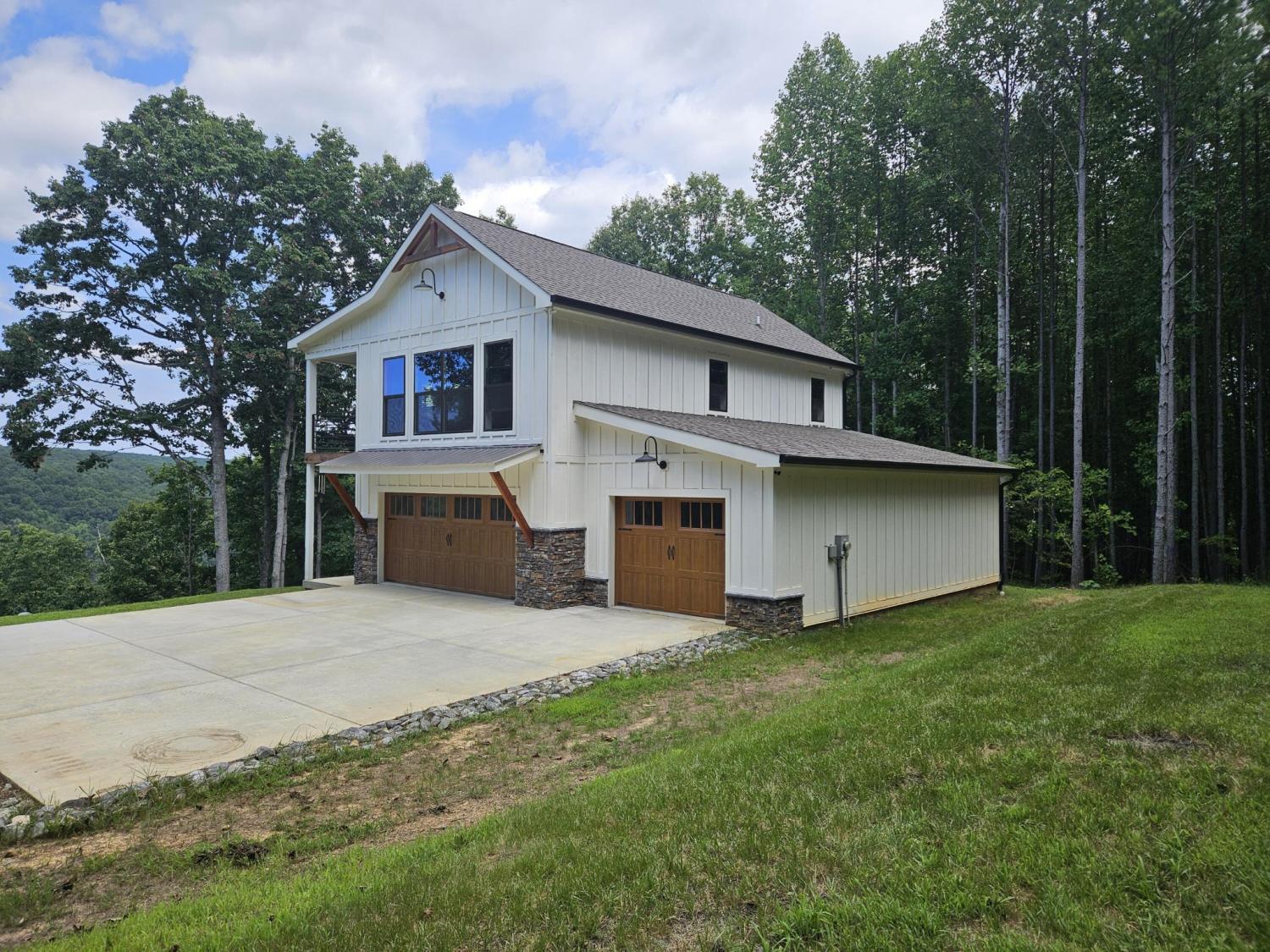 389-Forest-View-Drive For Sale