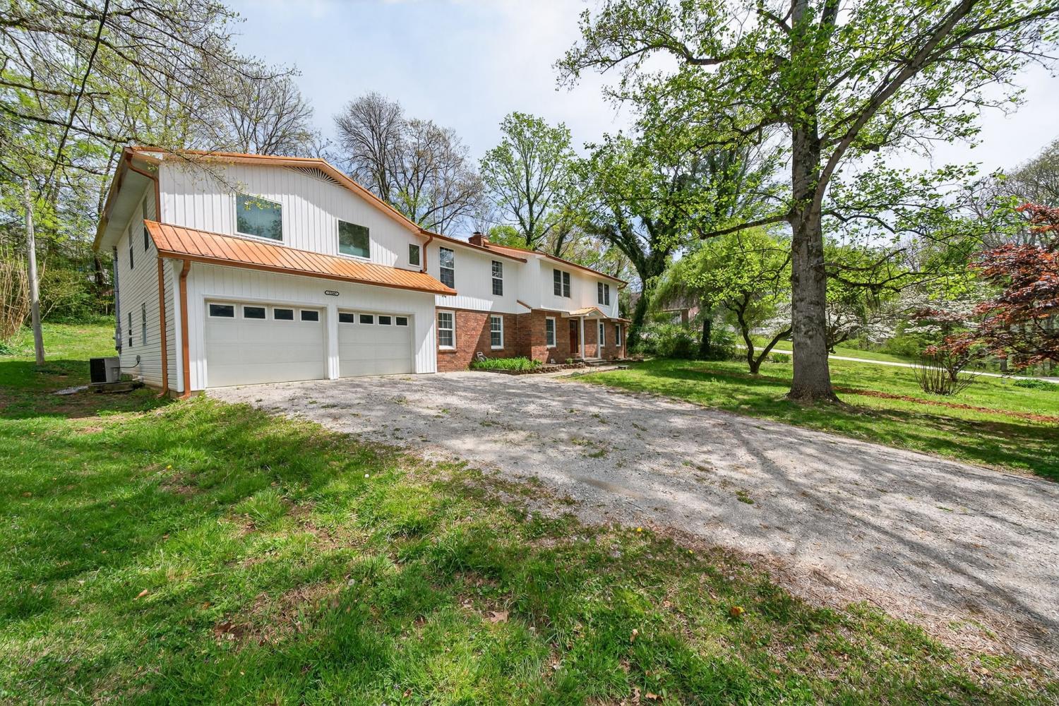 1360-Charles-St For Sale