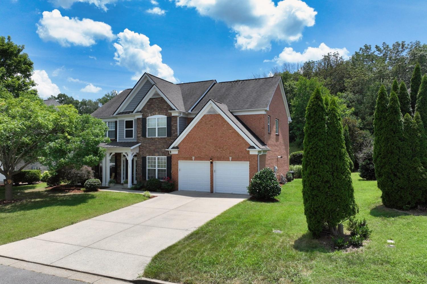 2029-Delaware-Dr For Sale