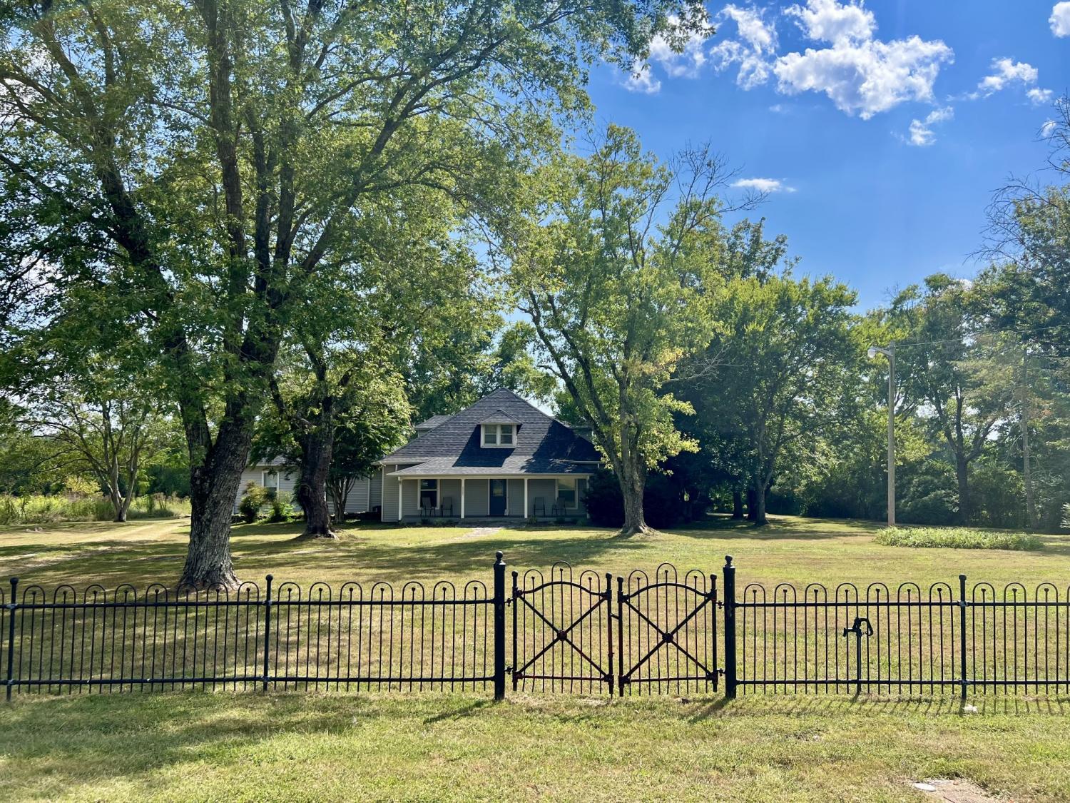 2085-Wilson-Pike For Sale