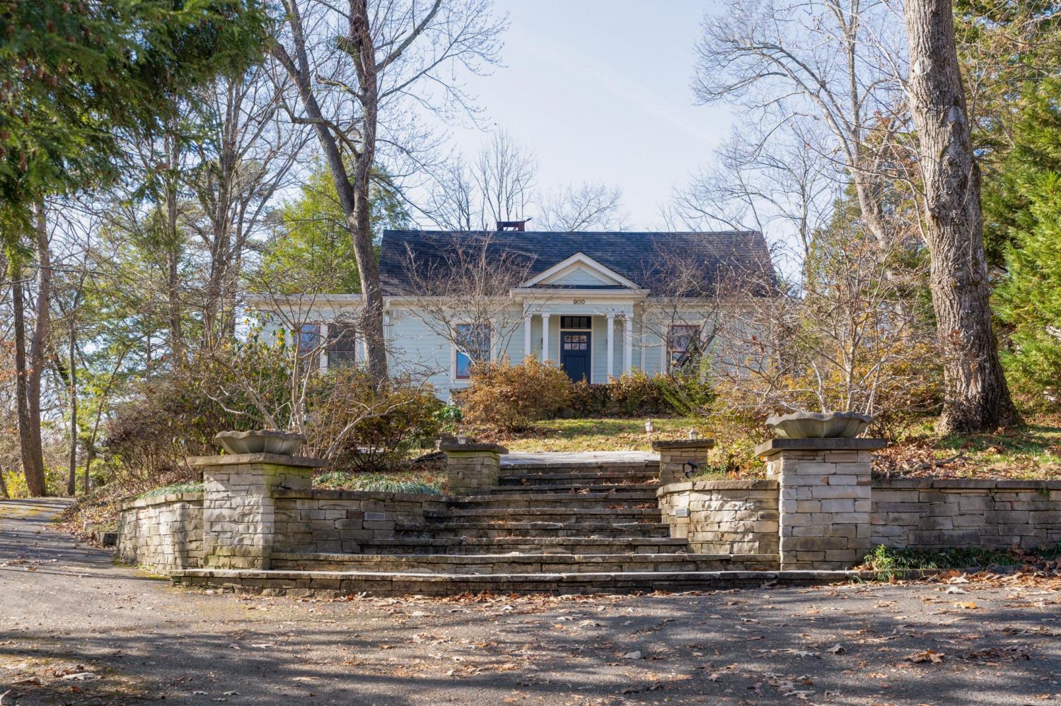 900-Avon-Place For Sale