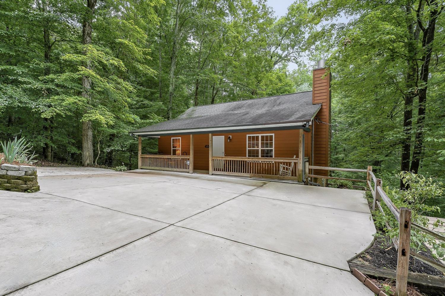 375-Lakeside-Dr For Sale