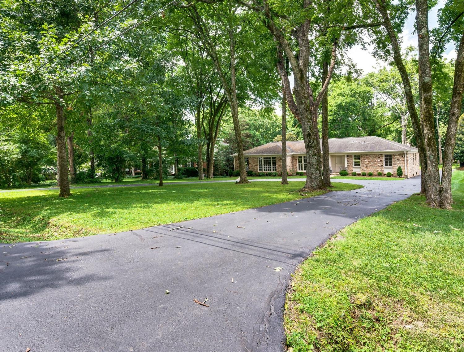 703-Woodleigh-Dr For Sale
