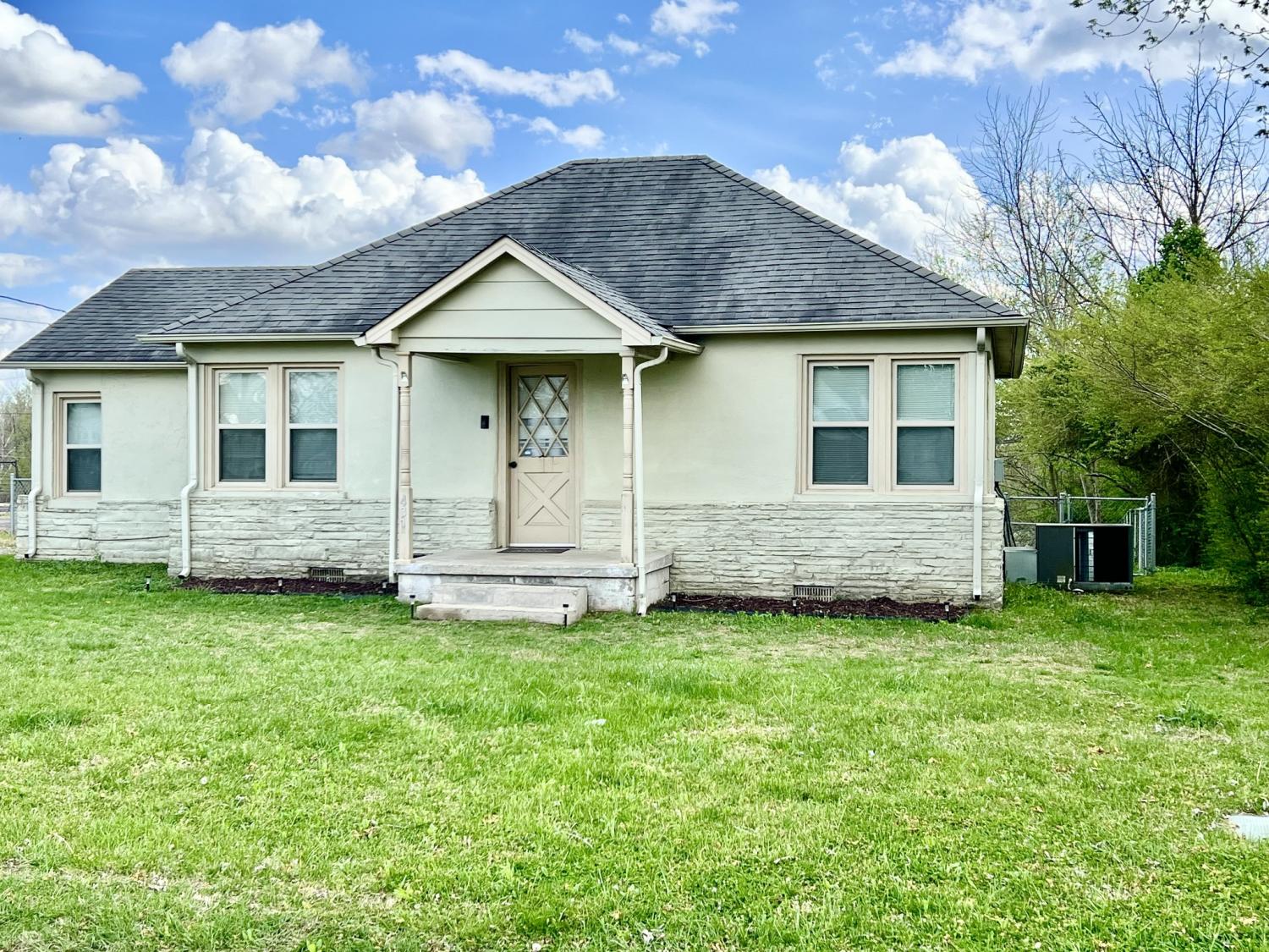 431-Elm-St For Sale