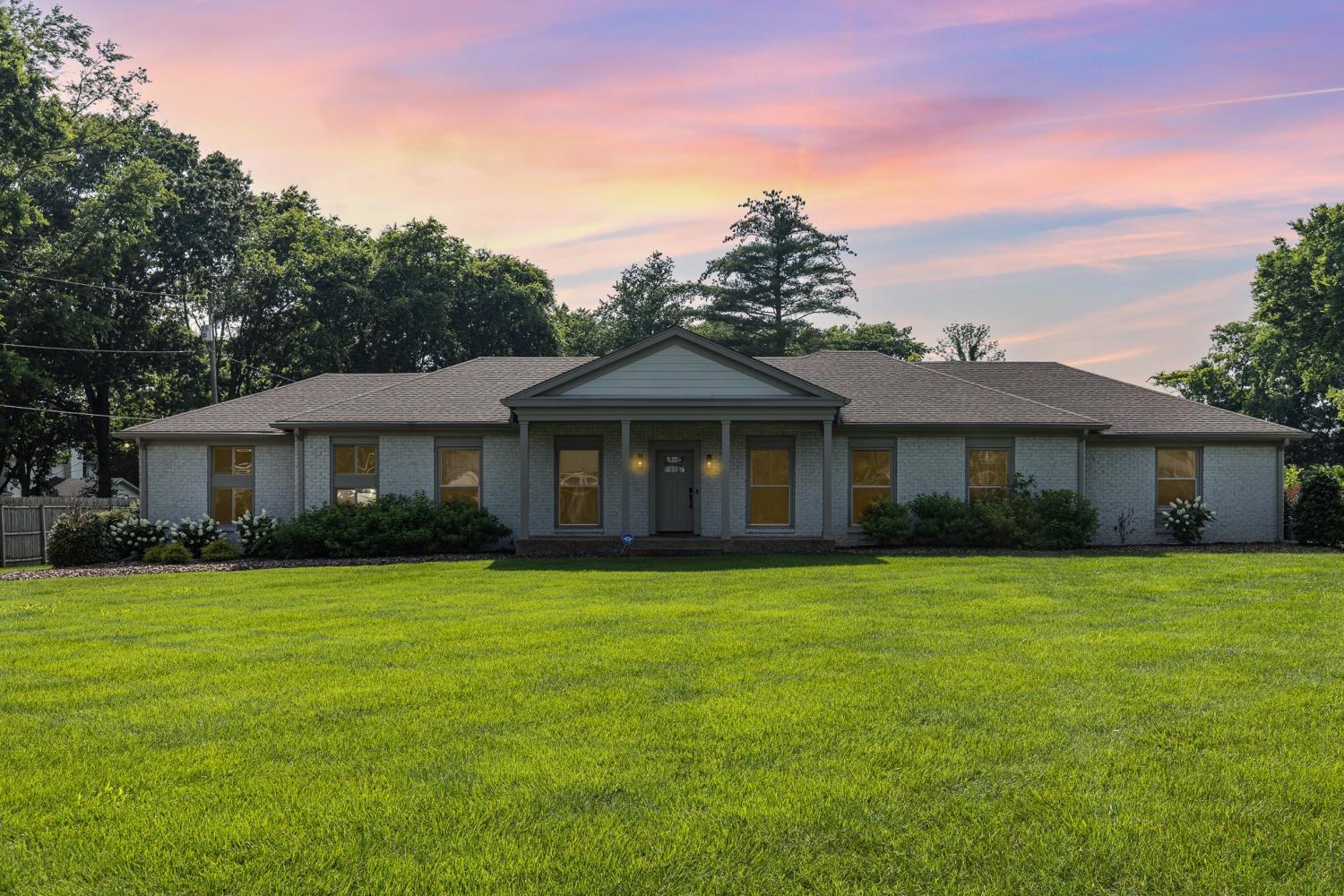 405-Oakvale-Dr For Sale