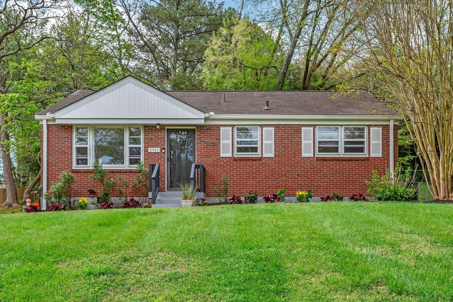 2921-Twin-Lawn-Dr For Sale