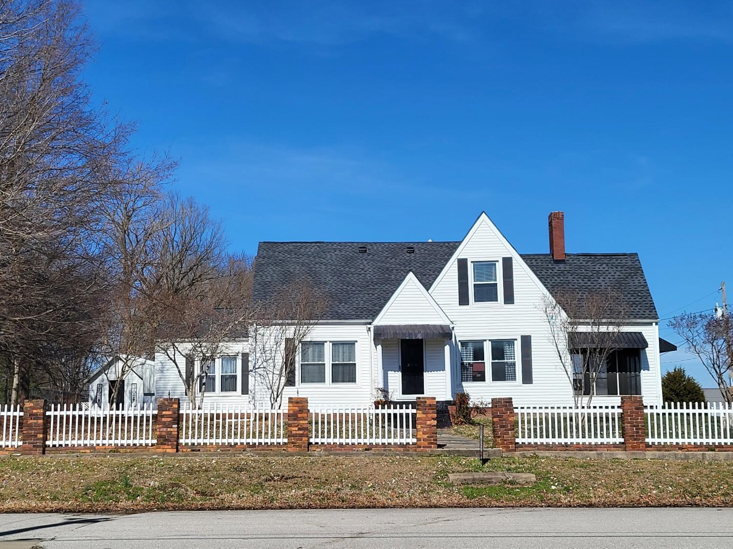 304-W-Main-St For Sale
