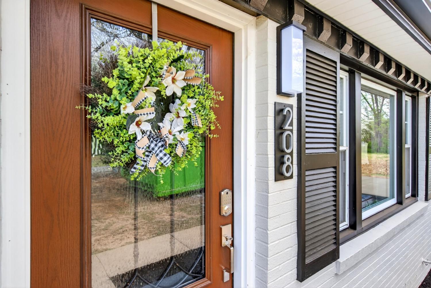 208-Forest-Hills-Dr For Sale