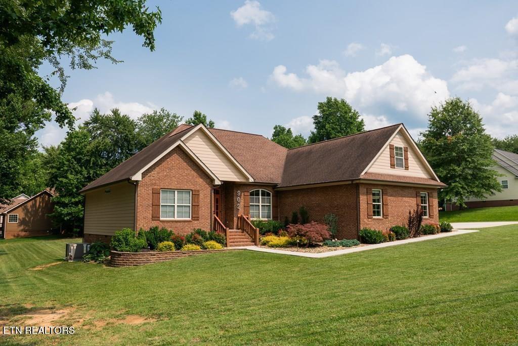 902-Evelyn-Court For Sale