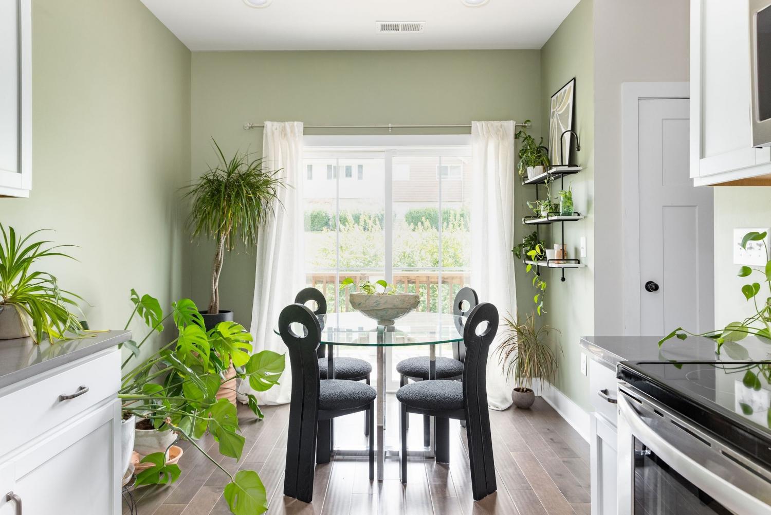 450-Glastonbury-Rd For Sale