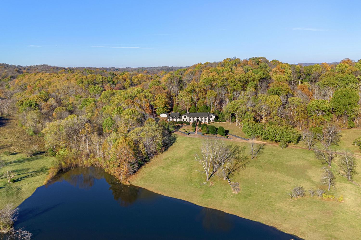 112-Lakeside-Dr For Sale