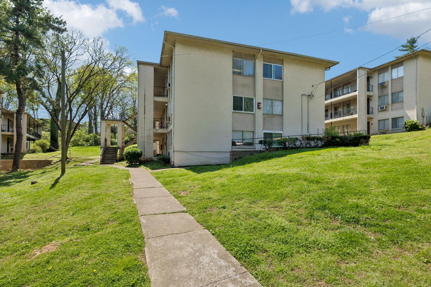 550-Harding-Pl For Sale