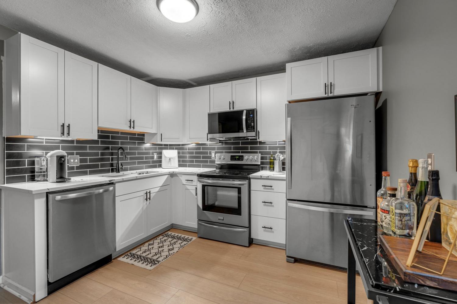 212-Oak-Grove-Dr For Sale