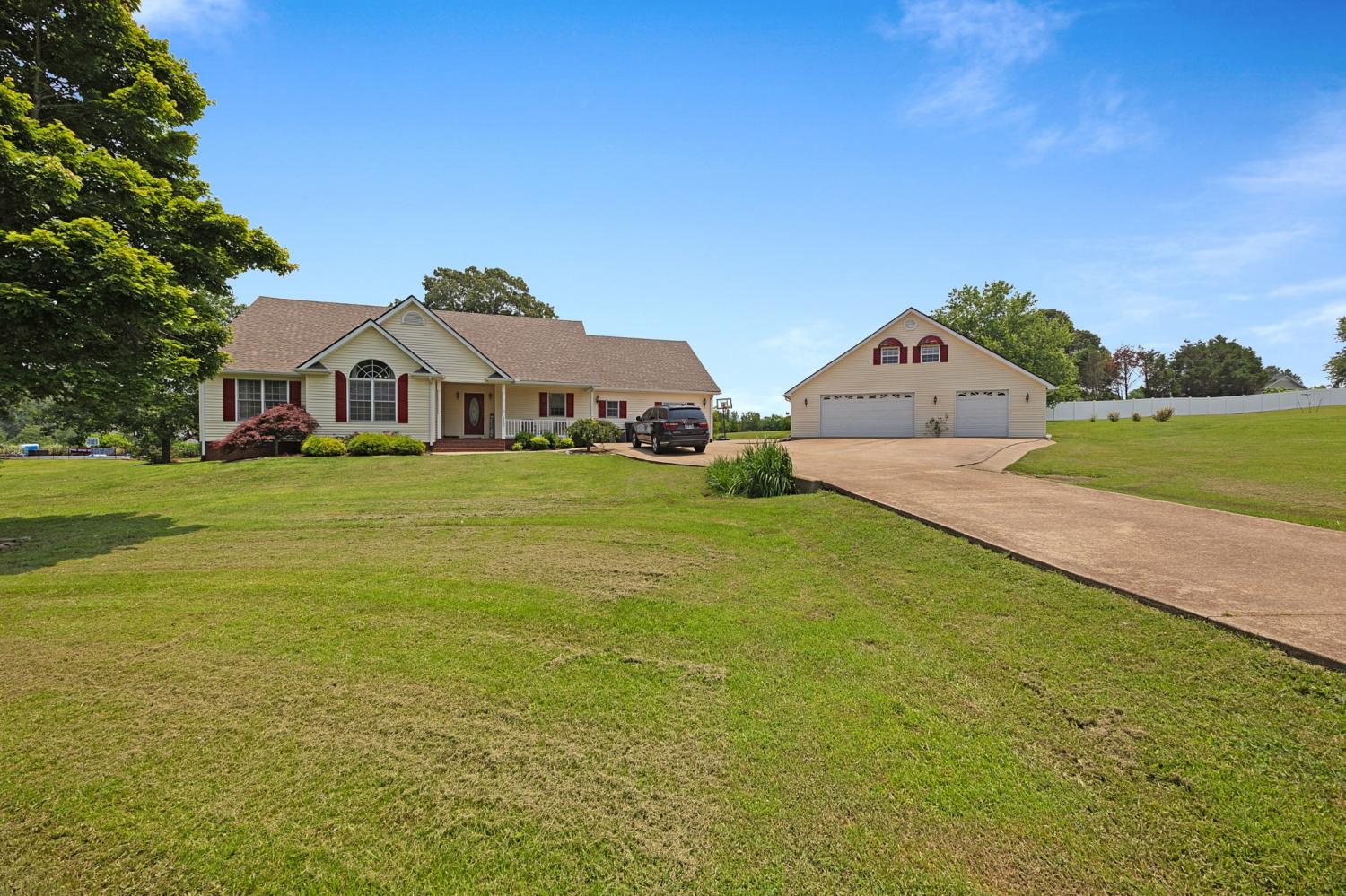 112-Stillwater-Dr For Sale