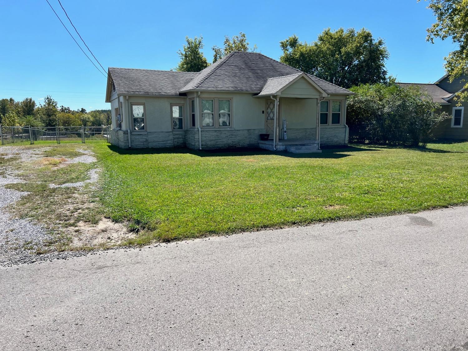 431-Elm-St For Sale