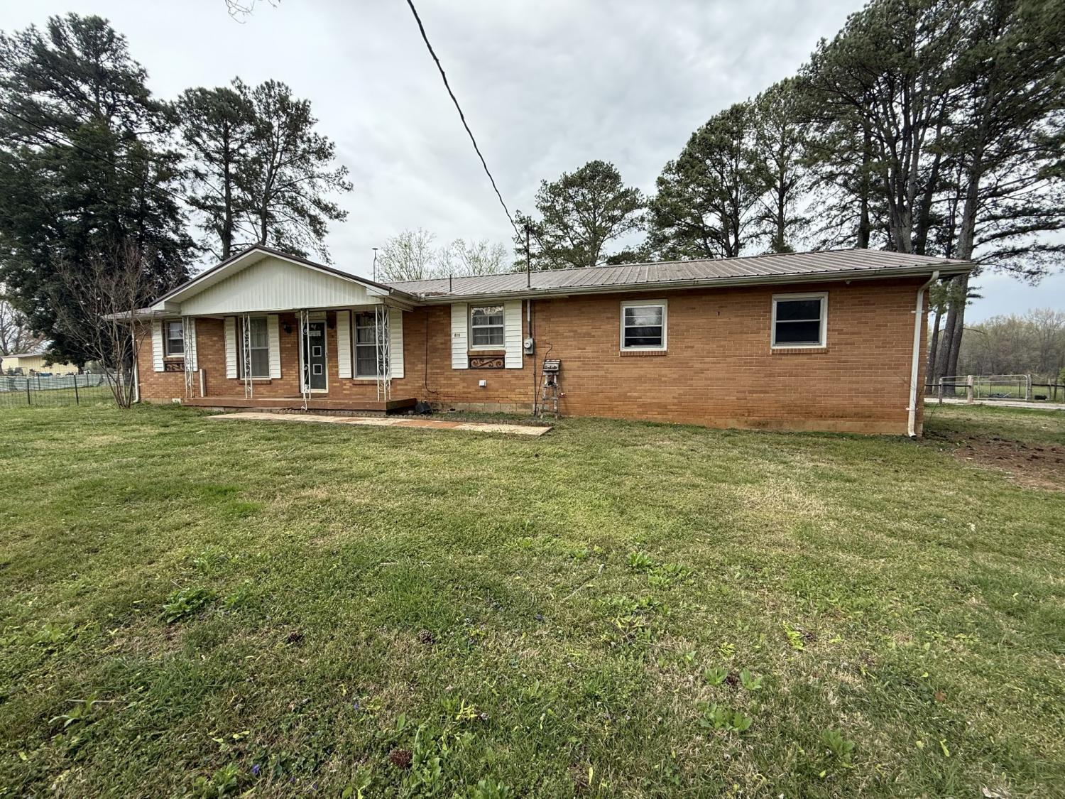 619-N-Diagonal-St For Sale
