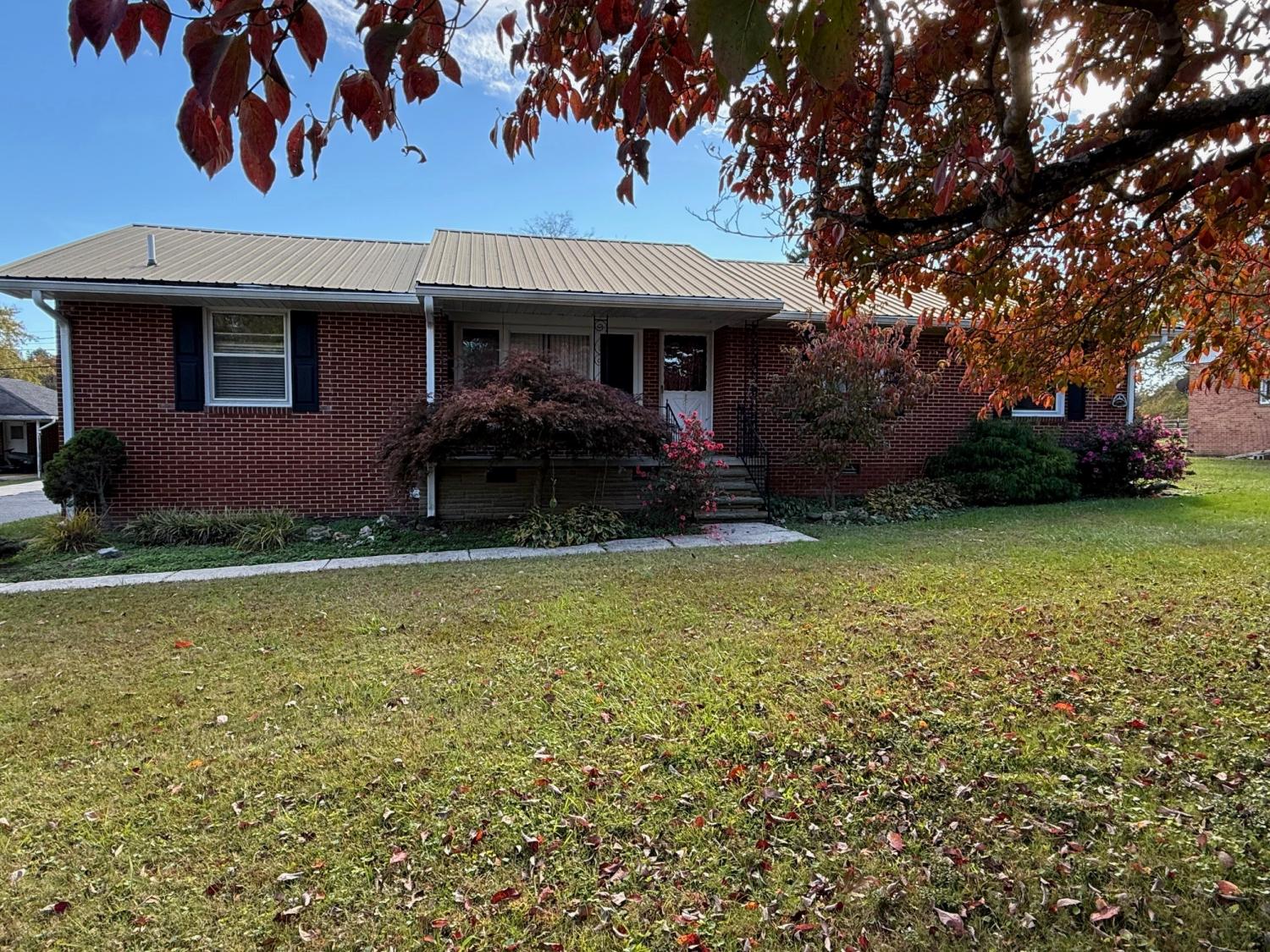 1215-Bel-Aire-Dr For Sale