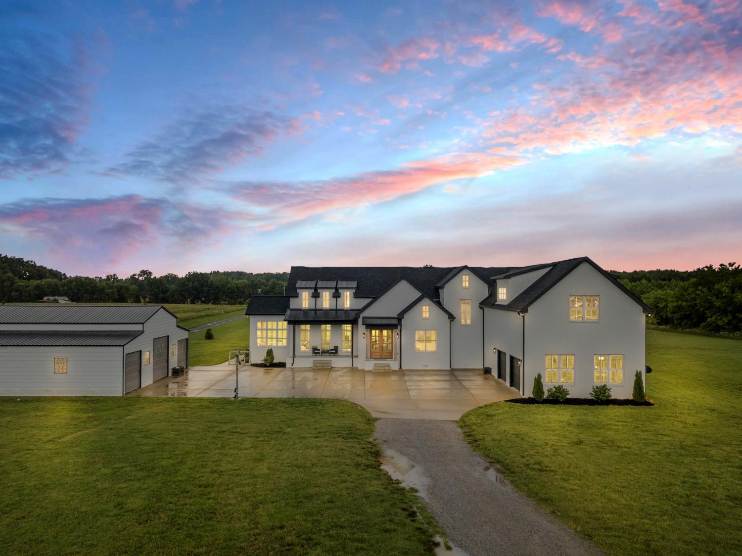 5915-Lakeview-Rd For Sale