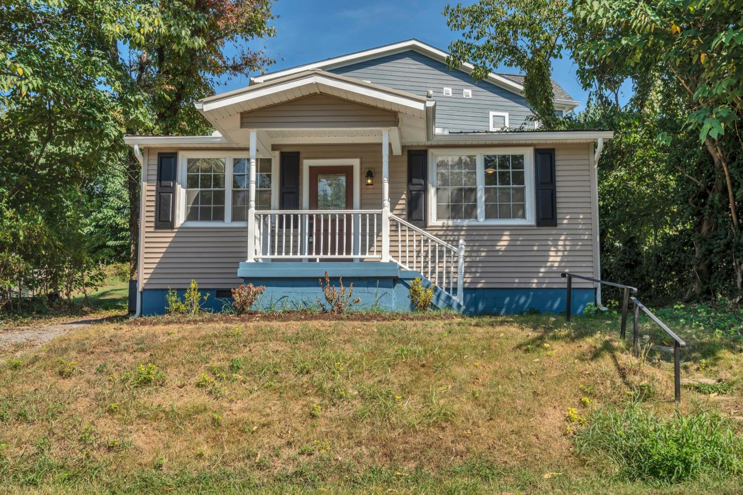 204-Commerce-St For Sale