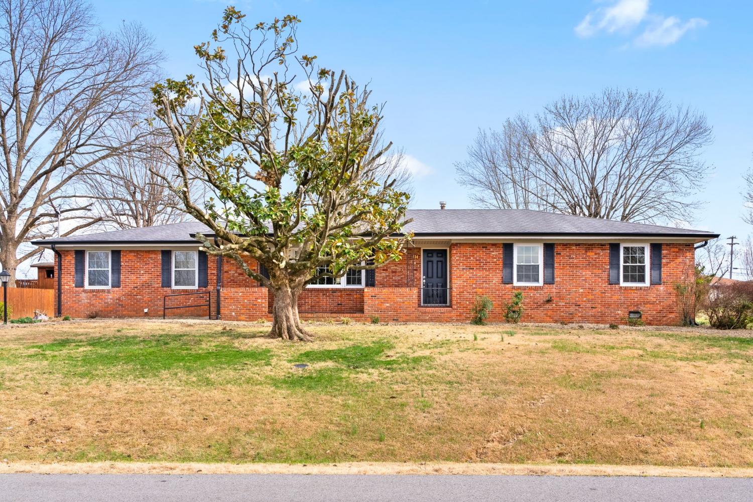 114-Donna-Dr For Sale