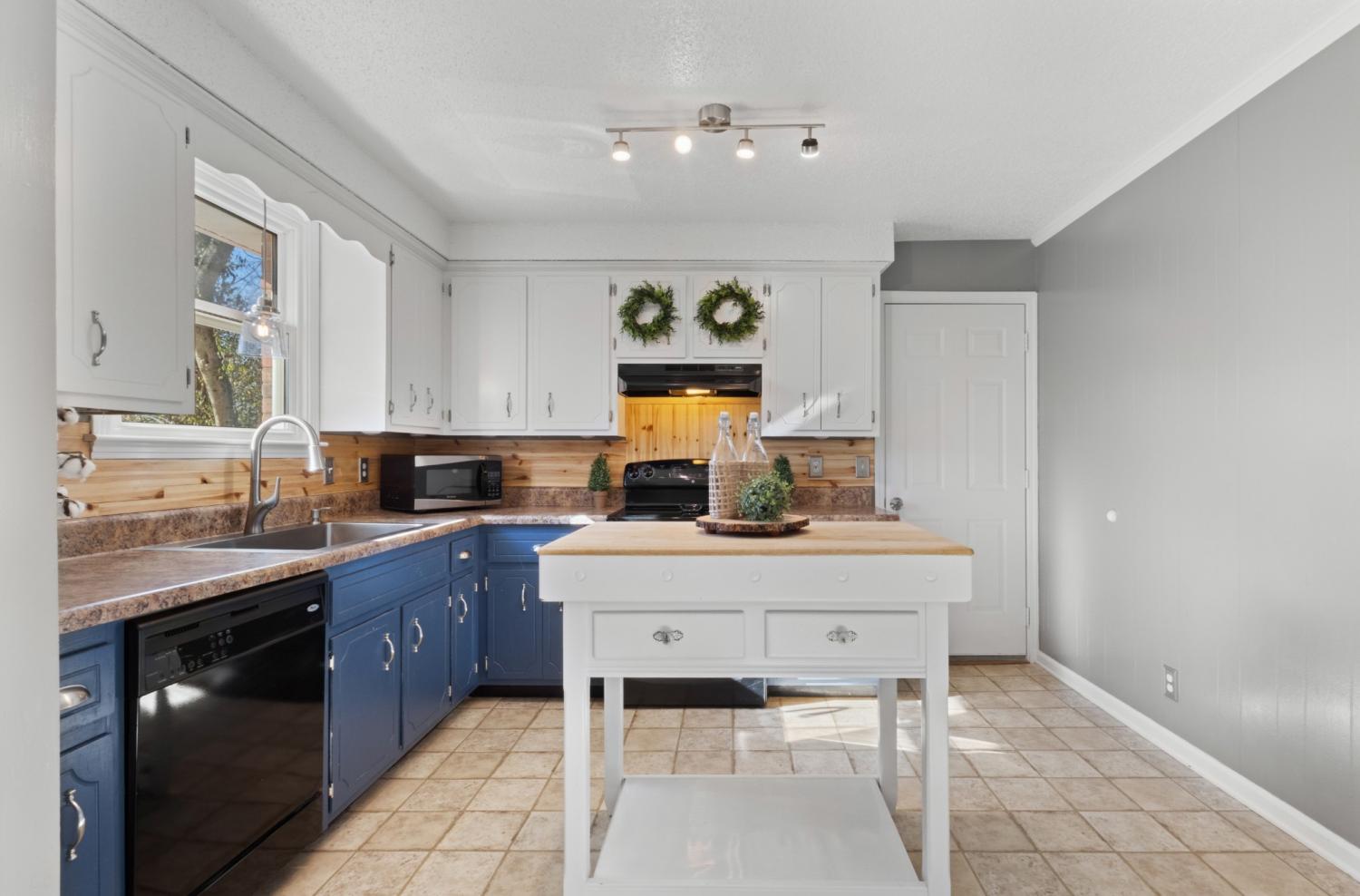 240-E-Old-Trenton-Rd For Sale