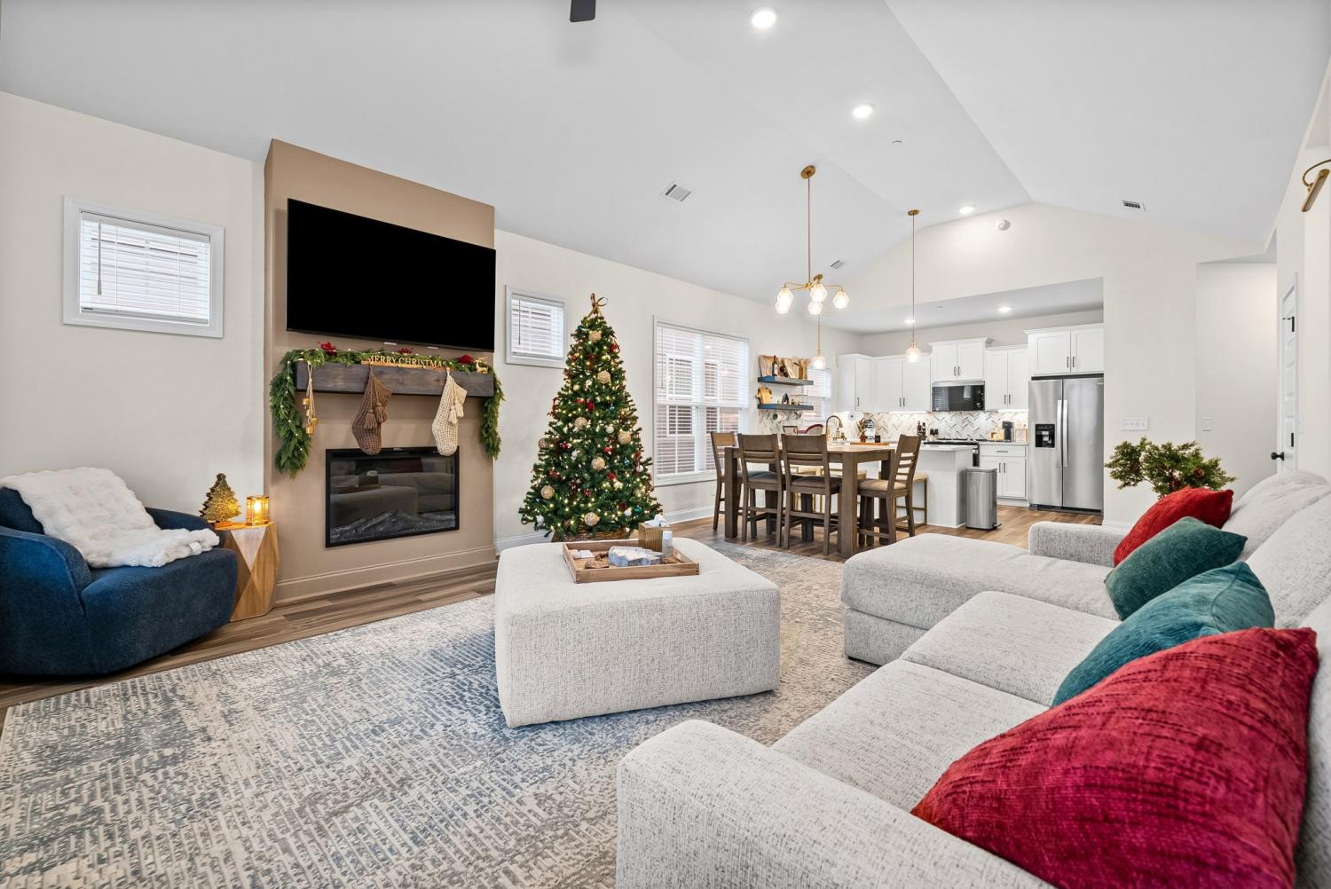 579-Centre-St For Sale