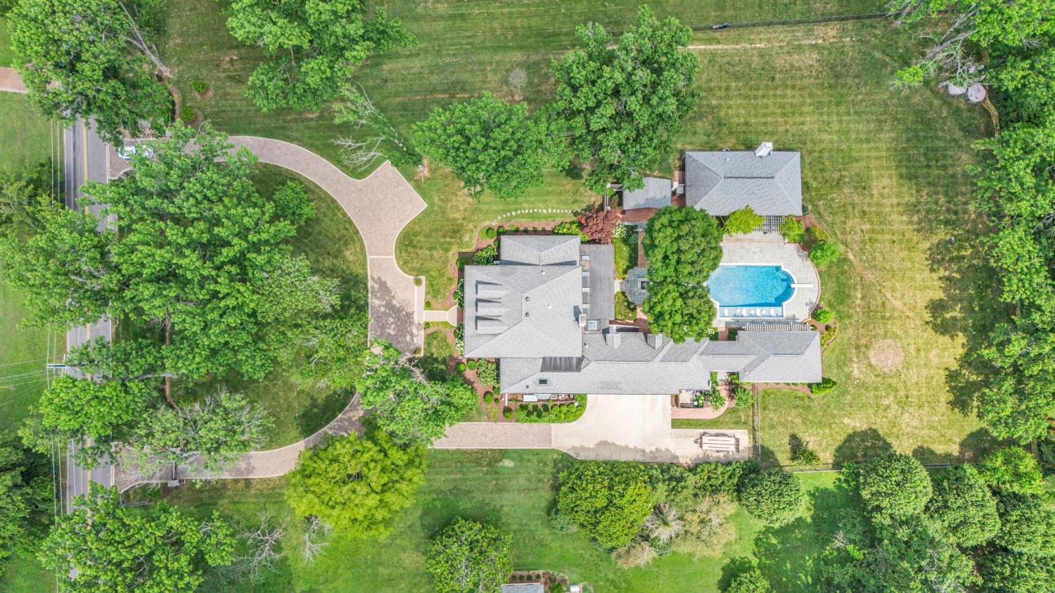827 Tyne Blvd Nashville - TN 37220